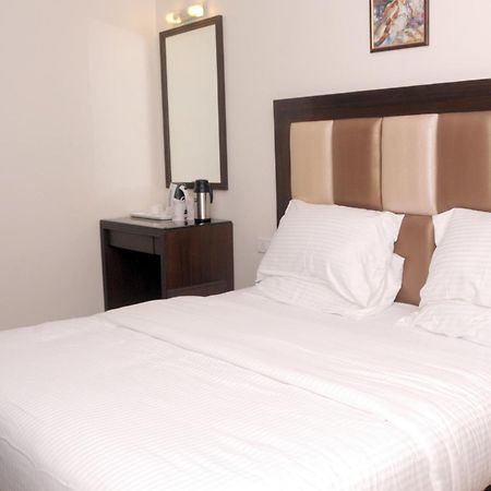 Hotel Prems Paradise 암리차르 외부 사진