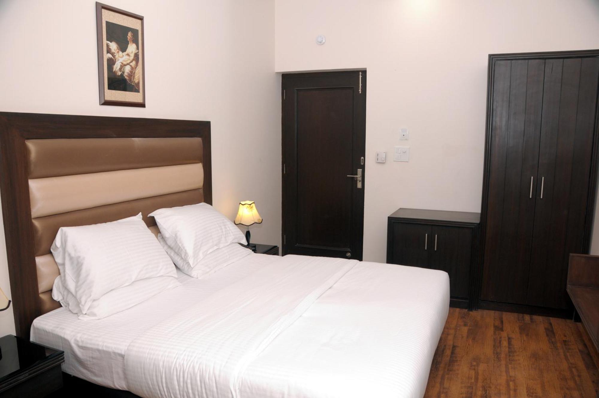 Hotel Prems Paradise 암리차르 외부 사진